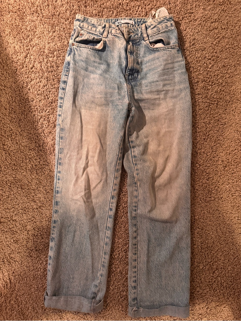 Zara Women's Faded Light Blue Boyfriend Jeans